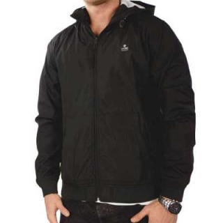 Dem Wetter trotzen - mit der jcoNALU Bomberjacke f�r Herren von JACK & JONES